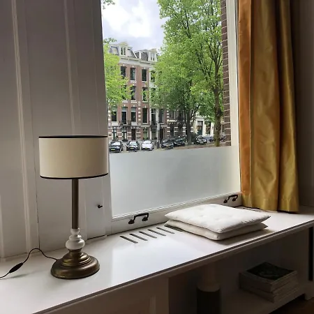 The Monumental Canal House Anna Apartman